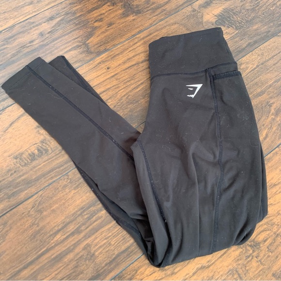 Gymshark | Black Butter Soft Leggings with Pocket Small - Picture 3 of 9